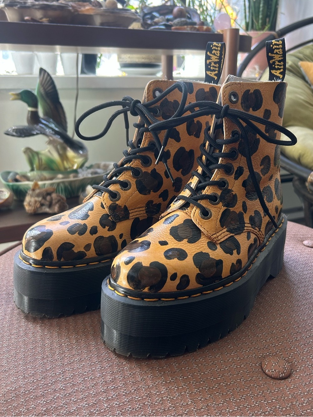 DOC MARTEN JADON
LEATHER PLATFORM BOOTS